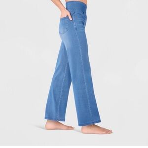 NWT a new day Women's High Waist Wide Leg Stretchy Knit Jeans- Medium Blue (L)